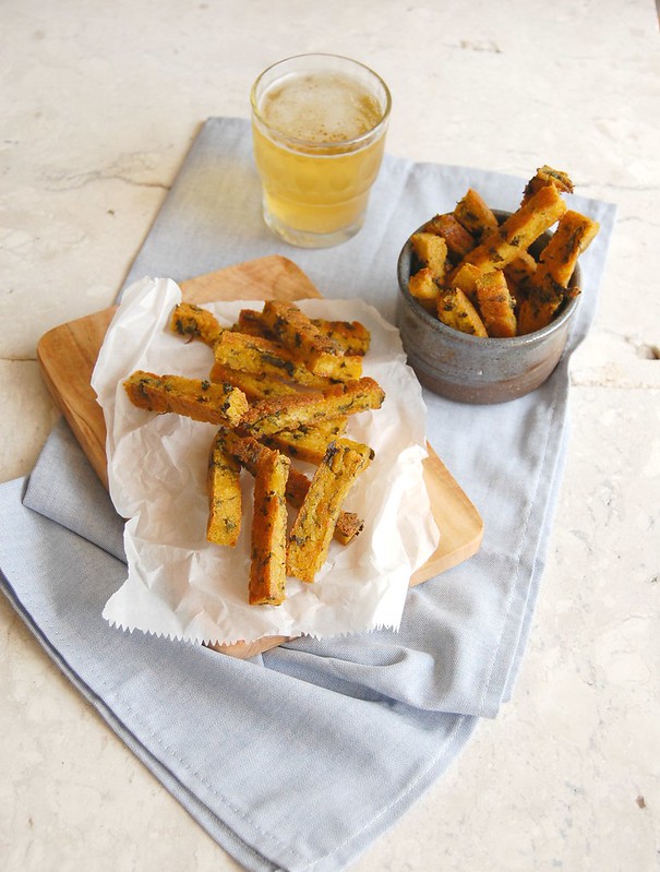 Palitos de polenta e espinafre com gorgonzola