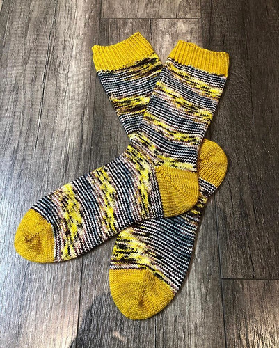 A new pair of socks completed by Jen! Aren’t they gorgeous!