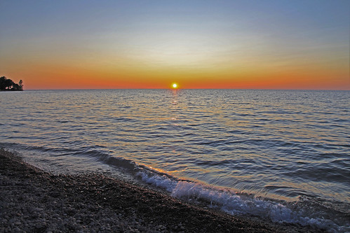sunset beach lakeontario greatlakes qswegony