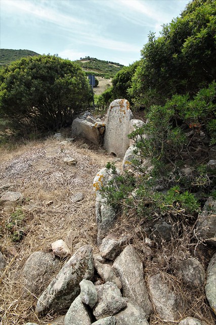 Tomba di giganti di S'Iscra 'e Lottoni o Lottoni, Dorgali