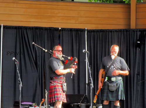 sparta celtic festival irish scotish music dance beer whiskey rogers park an dro pipes bagpipes