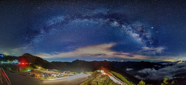 合歡山.昆陽~弓形銀河全景~  Galaxy panorama