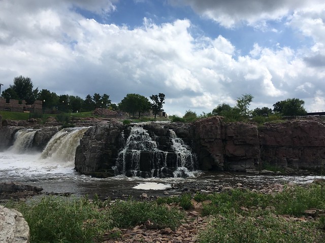 Sioux Falls' - Falls Park