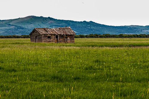 solemn d850 colorful landscape forgotten barn shack farm idaho serious creepy quiet scary abandoned field wayan unitedstatesofamerica