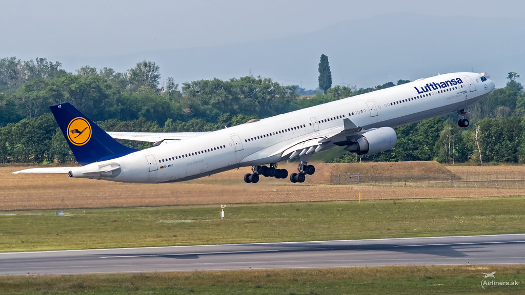D-AIHZ Lufthansa Airbus A340-642