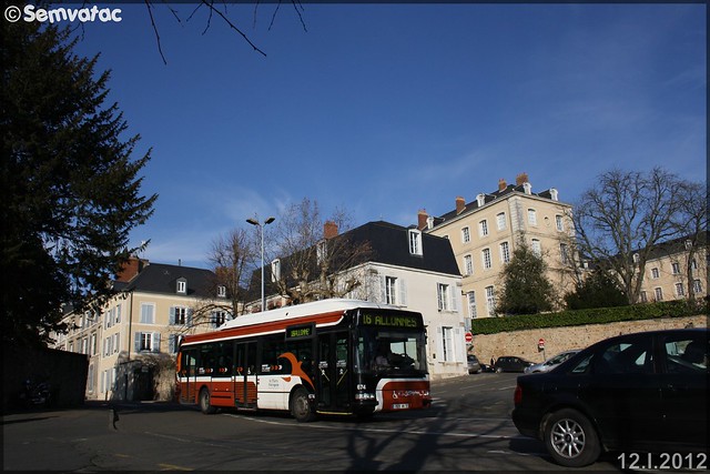 Irisbus Agora S GNV – Setram (Société d'Économie Mixte des TRansports en commun de l'Agglomération Mancelle) n°674