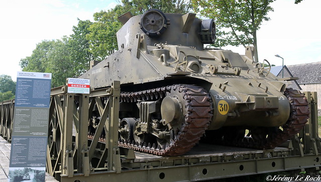 M32B1 SHERMAN TRV (TANK RECOVERY VEHICLE) AU MUSEE OVERLORD A  COLLEVILLE-SUR-MER