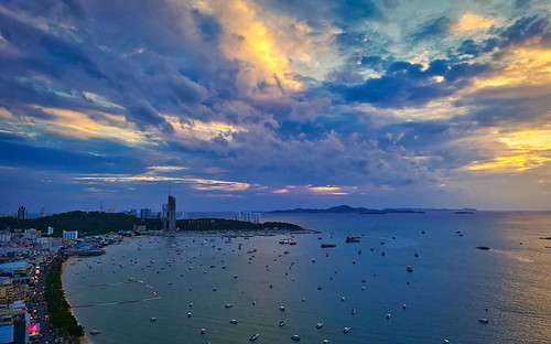 thailand thai sunset sun beach beautiful pattaya sky clouds ocean boats idyllic