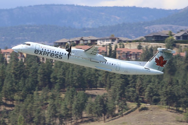 Dash 8 C-FSRW Air Canada Express