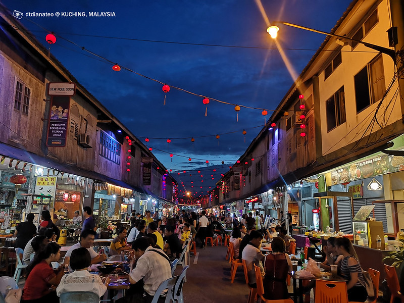 Kuching Siniawan Night Market