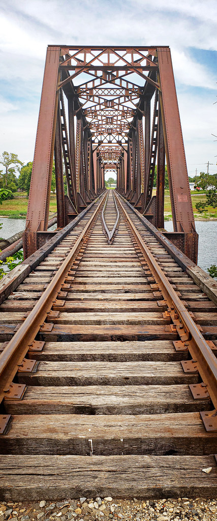 Railroad bridge at Franklin, OH