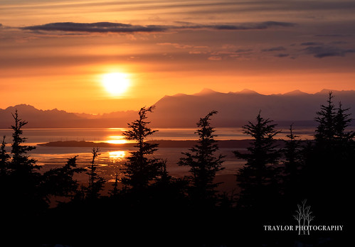 fireisland glennalps silhouette sunset sleepinglady hillside flattop mountsusitna anchorage spruce alaska unitedstatesofamerica