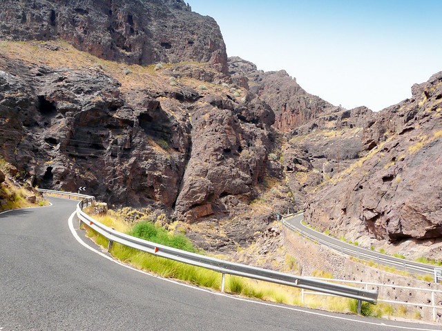 Espagne, l'île de la Grande Canarie, la route qui serpente dans les Canyons