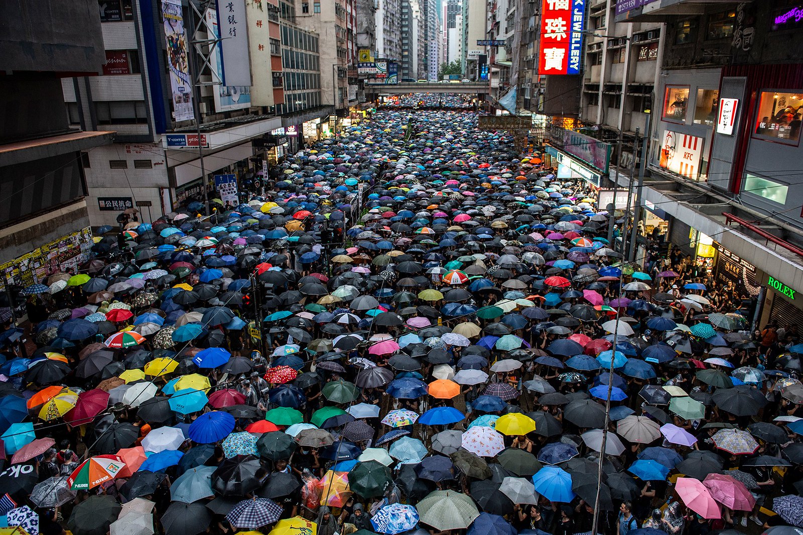 臉書、推特移除與中國政府有關反對香港示威行動的帳號