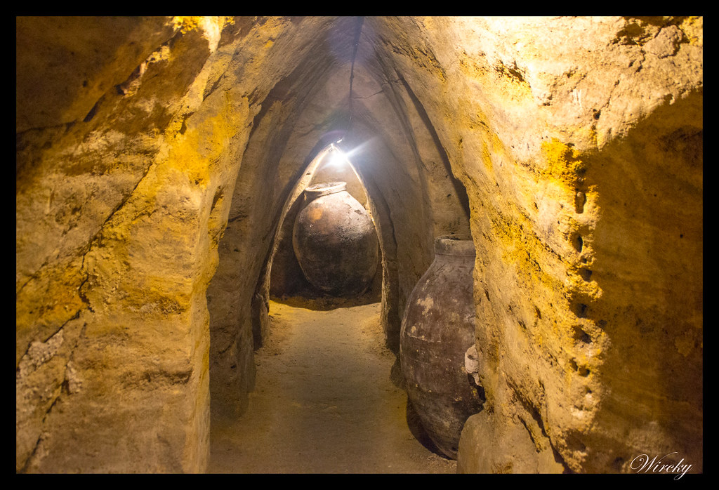 Tinajas de las cuevas árabes de Brihuega