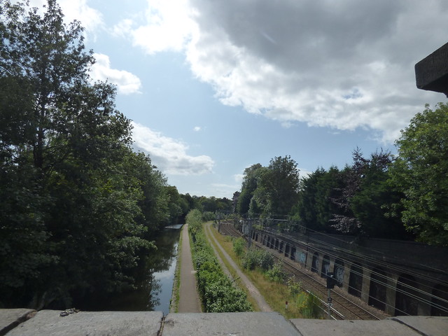 St James Road, Edgbaston - Cross City line and Worcester & Birmingham Canal