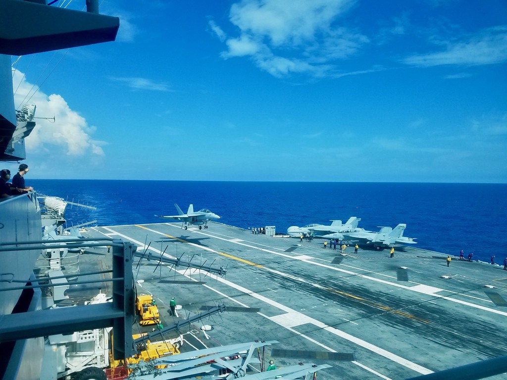 Vulture's Row on the USS John C. Stennis. Photo by howderfamily.com; (CC BY-NC-SA 2.0)