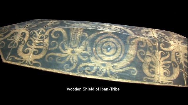 Malaysia - Kuala Lumpur - National History Museum - Wooden Shield Of Iban-Tribe128d