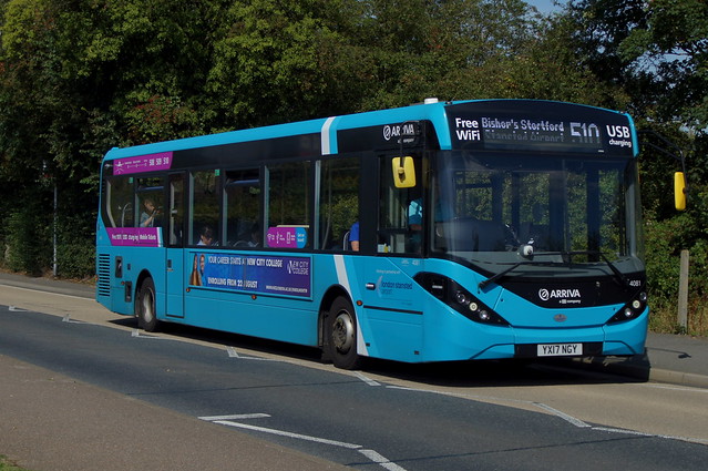 Team Blue: Arriva Harlow ADL Enviro200MMC YX17NGY (4081) Church Road Stansted Mountfitchet 23/08/19