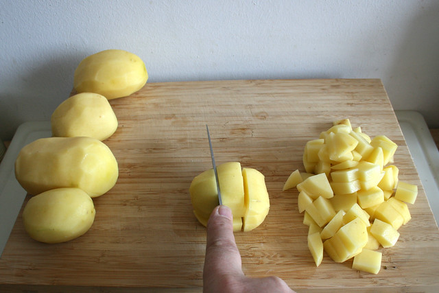 03 - Kartoffeln würfeln / Dice potatoes