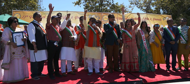 Kailash Vijayvargiya, National General Secretary, Bharatiya Janata Party, with Bollywood Star Vivek Oberoi
