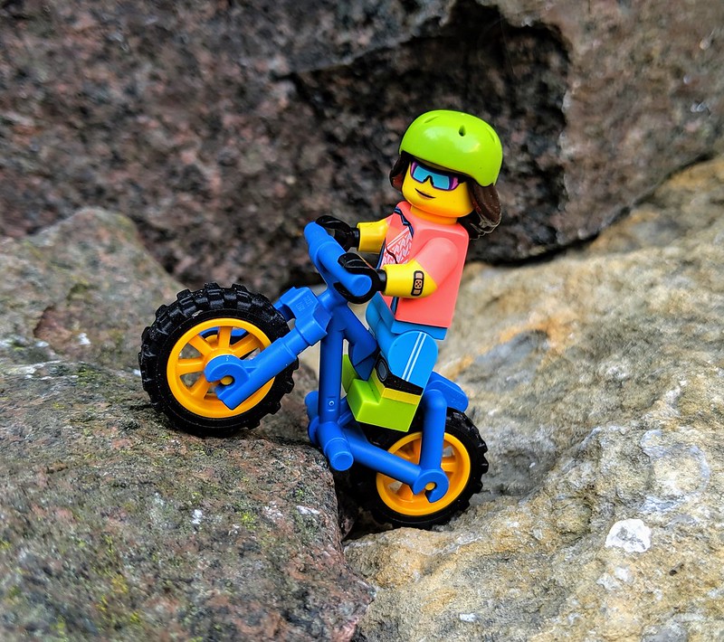 Click & Snap LEGO Minifigures Series 19