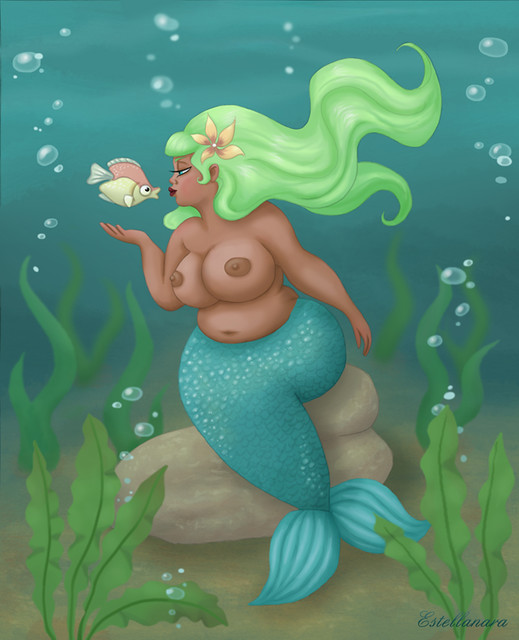 Pretty curvy mermaid