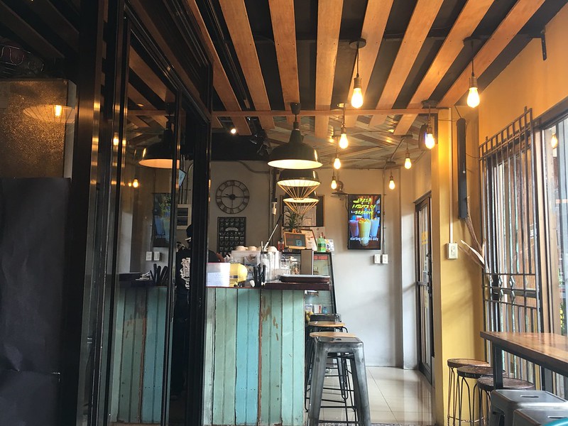 W Cafe, Cainta