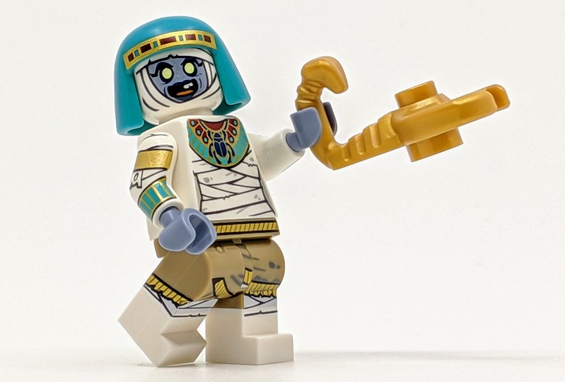 71025: LEGO Minifigures Series 2 Review