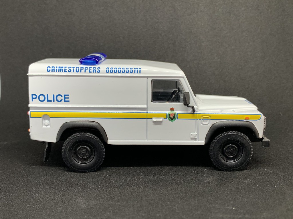 Corgi - Nine Double Nine Range - CCO7712 - -  Police Land Rover Defender - Northern Ireland - R. U. C. / Royal Ulster Constabulary - Miniature Die Cast Metal Scale Model Emergency Services Vehicle
