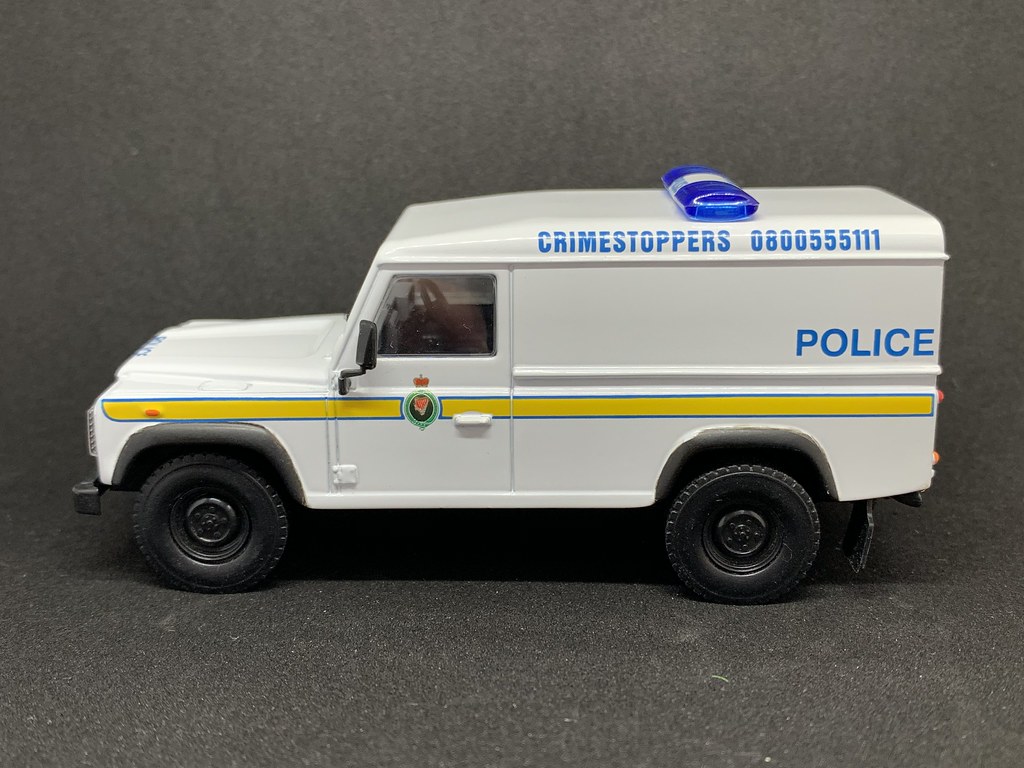 Corgi - Nine Double Nine Range - CCO7712 - -  Police Land Rover Defender - Northern Ireland - R. U. C. / Royal Ulster Constabulary - Miniature Die Cast Metal Scale Model Emergency Services Vehicle