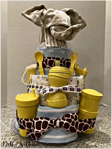 elephant-diaper-cake-stack