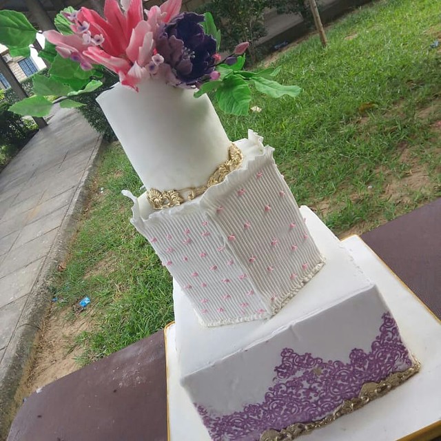 Cake by Mimie's Delights