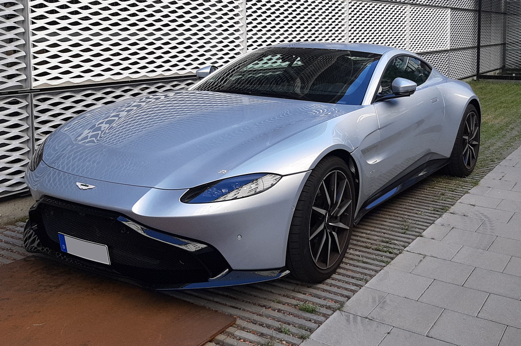 2018 Aston Martin Vantage V8 Front