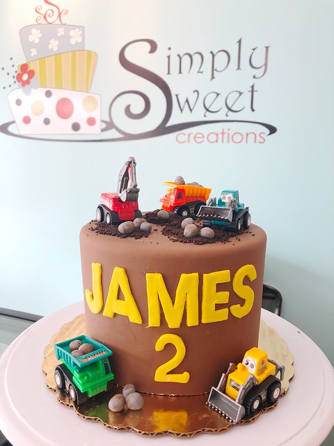 Construction truck birthday cake