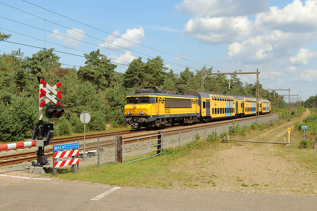 NSR 1733 + DDAR 7317 als trein 5648