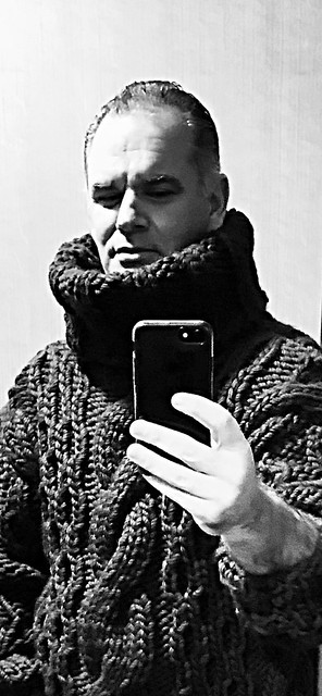 TBT...Winter of ‘18 in my Royal Blue Turtleneck while visiting Chicago.