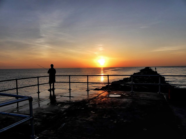 sunrise jetty fishing