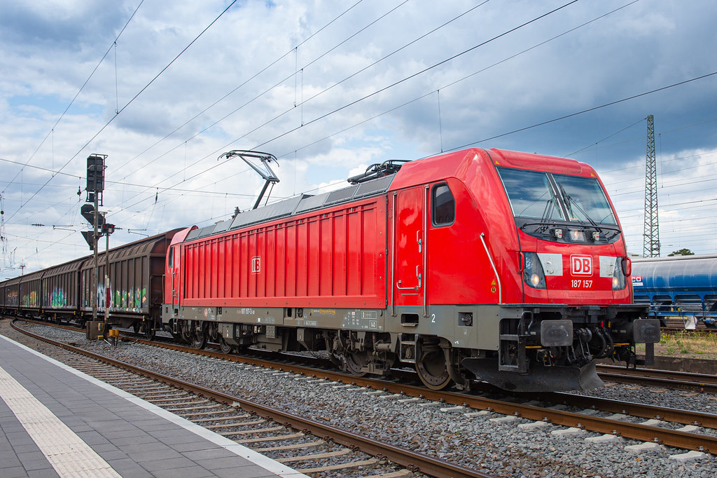 Deutsche Bahn 187 157 seen with a cargo train in Neuwied, Germany