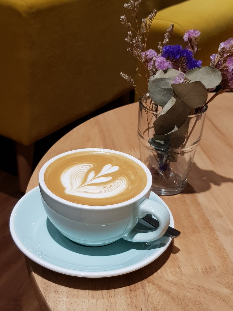 拿铁 Latte rm$11 @ Union Artisan Coffee in Damen USJ1