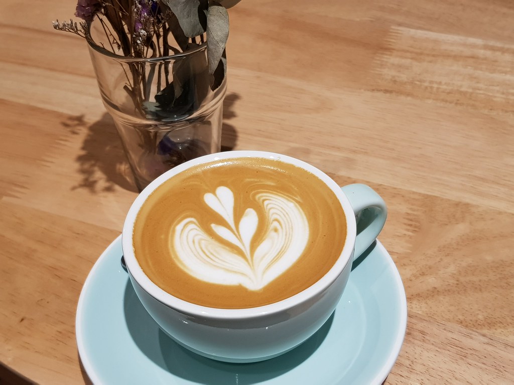 拿铁 Latte rm$11 @ Union Artisan Coffee in Damen USJ1