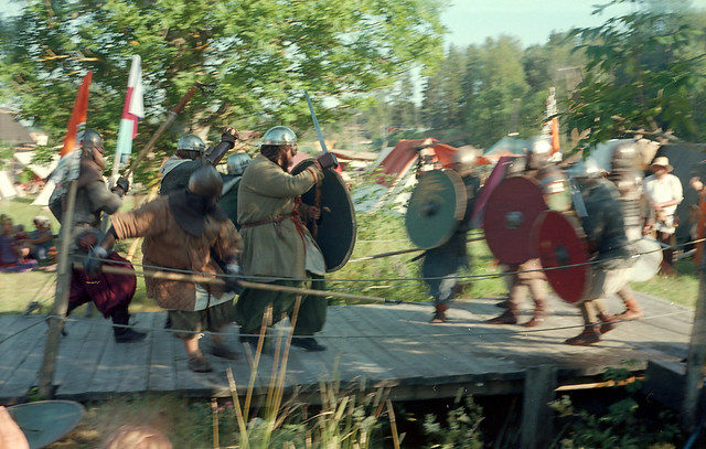 Viking bridge fight rush