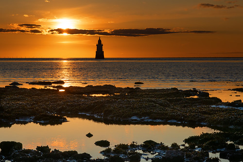 plover scar lighthouse sunset pool seaweed nikond850 nikon2470mmf28evr foreground sea coast coastal lancashire visitlancashire