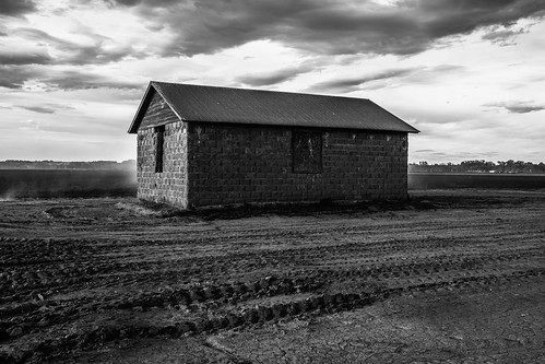 solemn shack landscape dirtroad serious quiet clouds abandoned barn monochrome oregon blackwhite house d850 forgotten scary farm rain home creepy vale unitedstatesofamerica