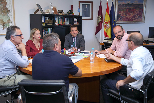 Martínez Arroyo recibe al Patronato del Consejo Regulador DOP Azafrán de La Mancha
