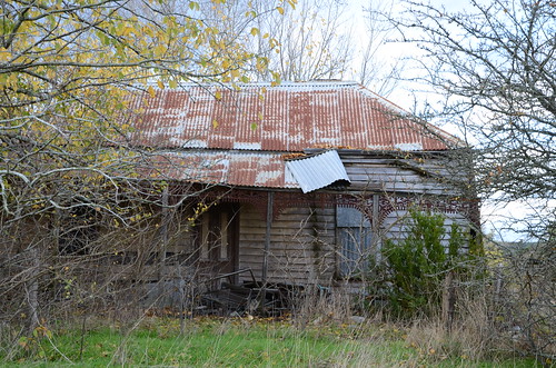 abandoned cottage linton victoria australia derelict