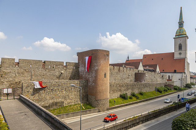 Muralla y Catedral