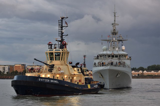 HMS Medway (7) @ KGV Lock 06-09-19