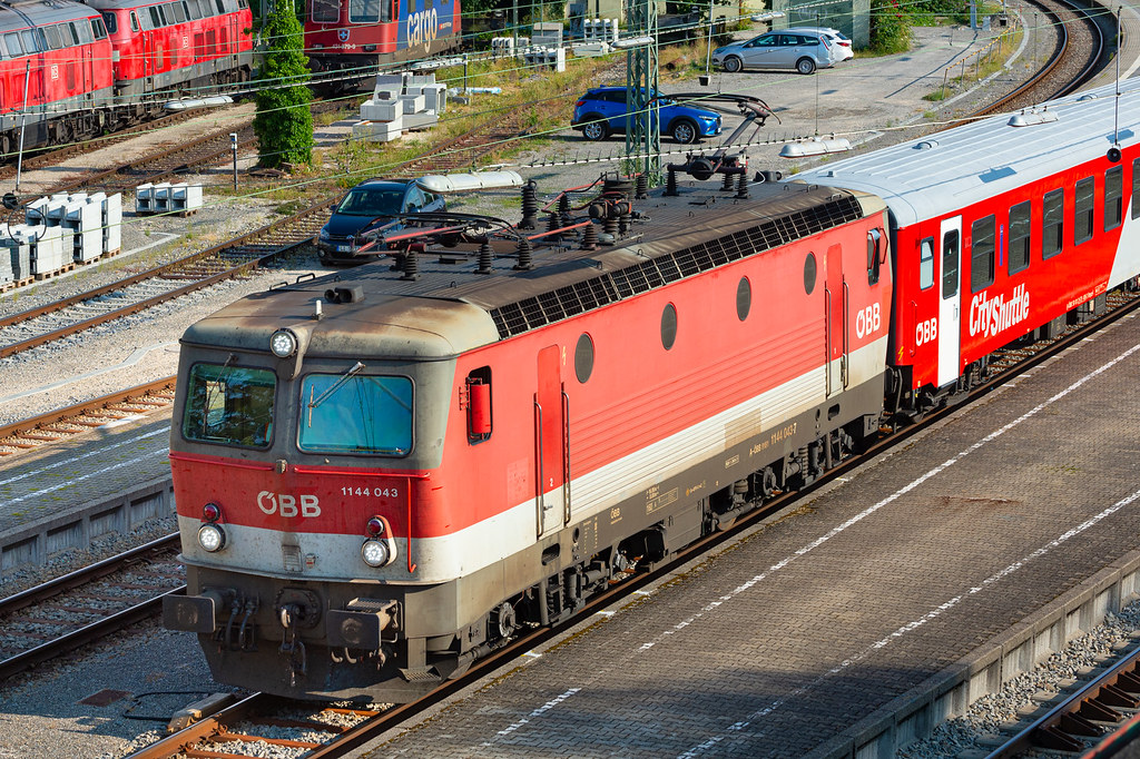 ÖBB 1144 043 with a passenger train