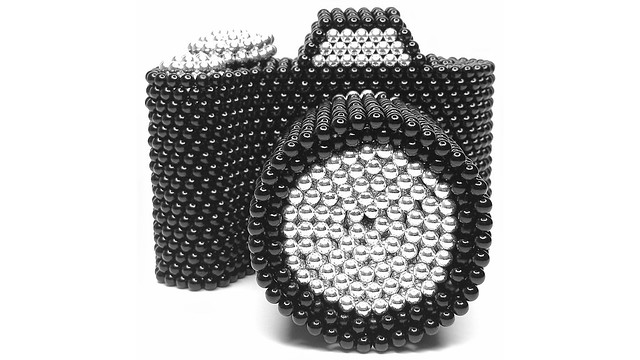 A DSLR Camera Made From 6367pcs 5mm Magnetic Balls